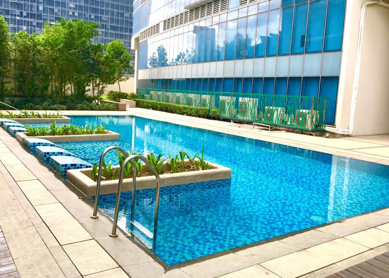 Daniella'S Modern & Cozy Suite In Uptown Bgc Манила Экстерьер фото
